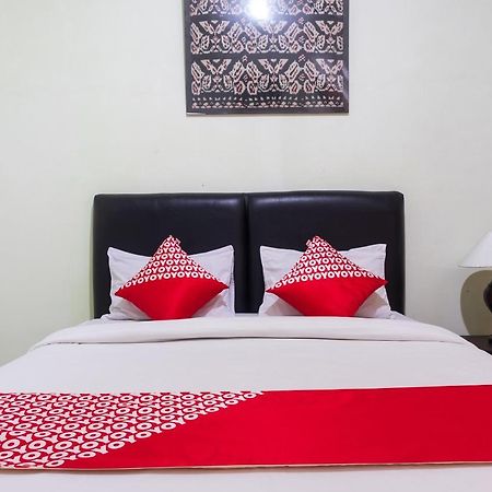 Super Oyo 1682 Greenia Hotel Kupang  Bagian luar foto