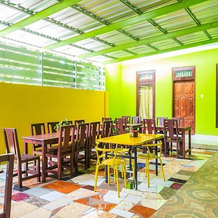 Super Oyo 1682 Greenia Hotel Kupang  Bagian luar foto