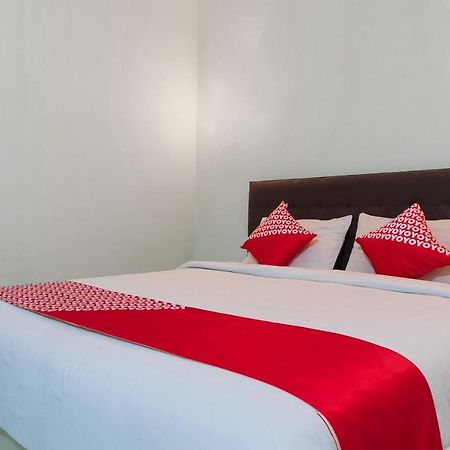 Super Oyo 1682 Greenia Hotel Kupang  Bagian luar foto