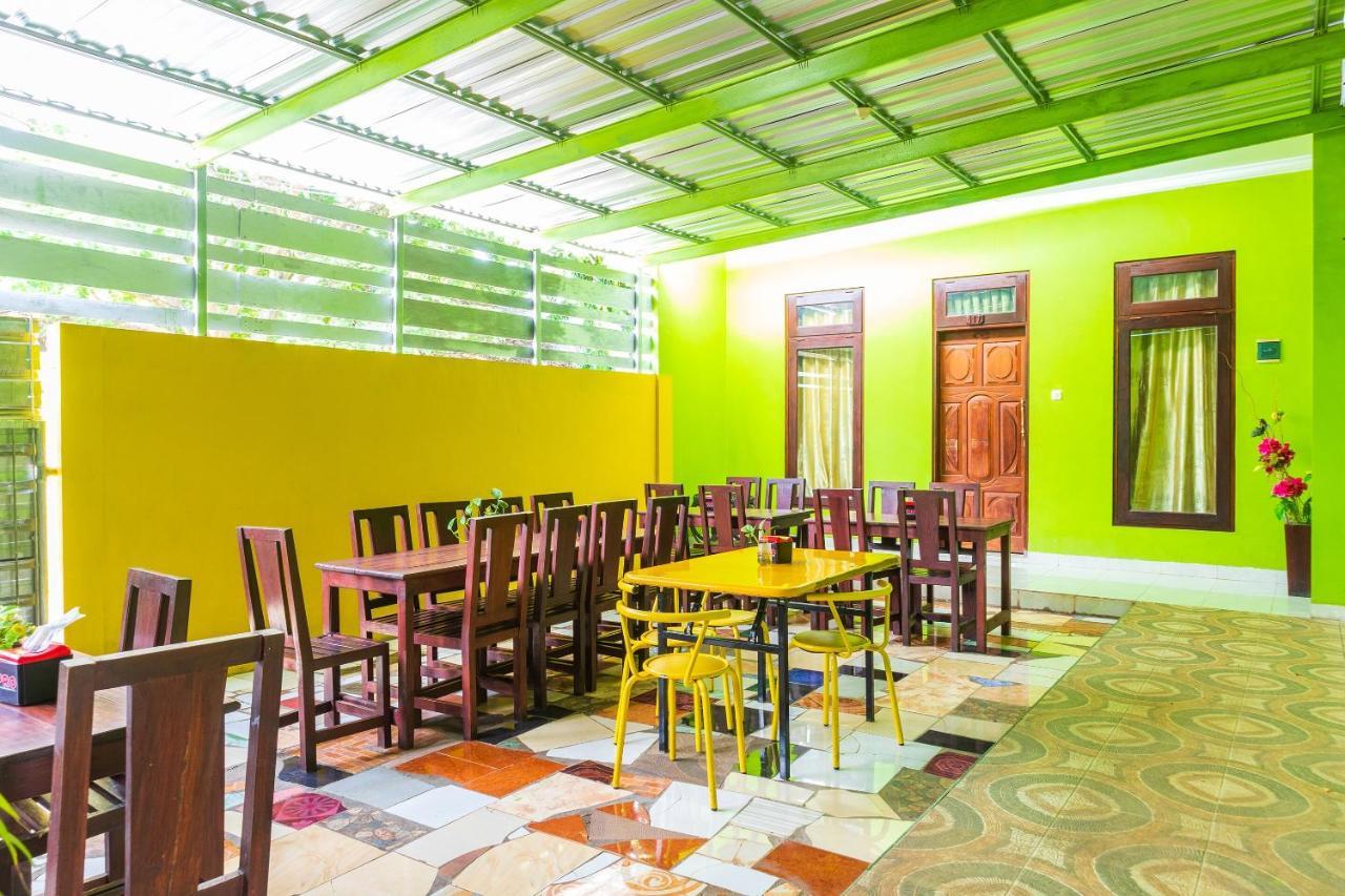Super Oyo 1682 Greenia Hotel Kupang  Bagian luar foto