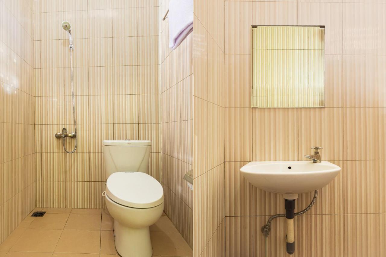 Super Oyo 1682 Greenia Hotel Kupang  Bagian luar foto