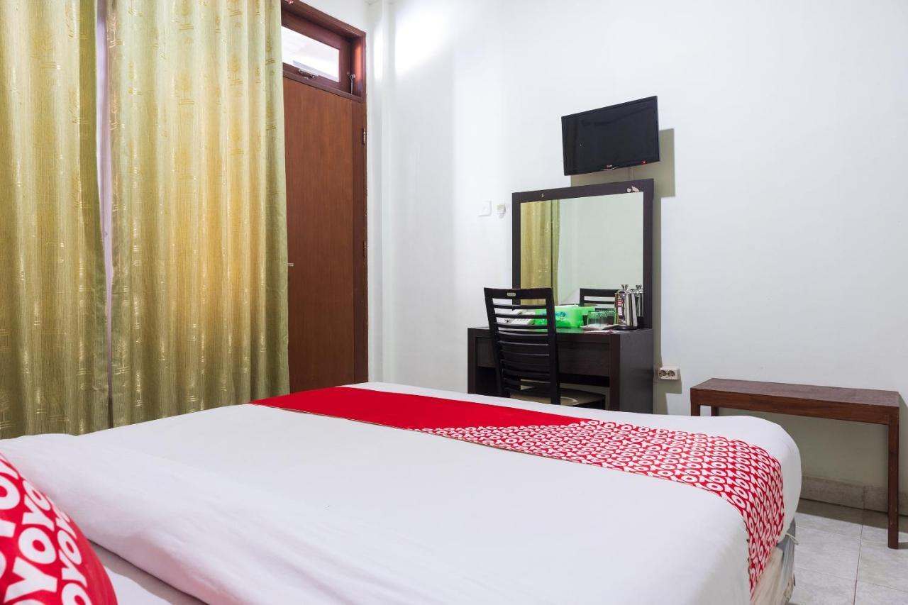 Super Oyo 1682 Greenia Hotel Kupang  Bagian luar foto