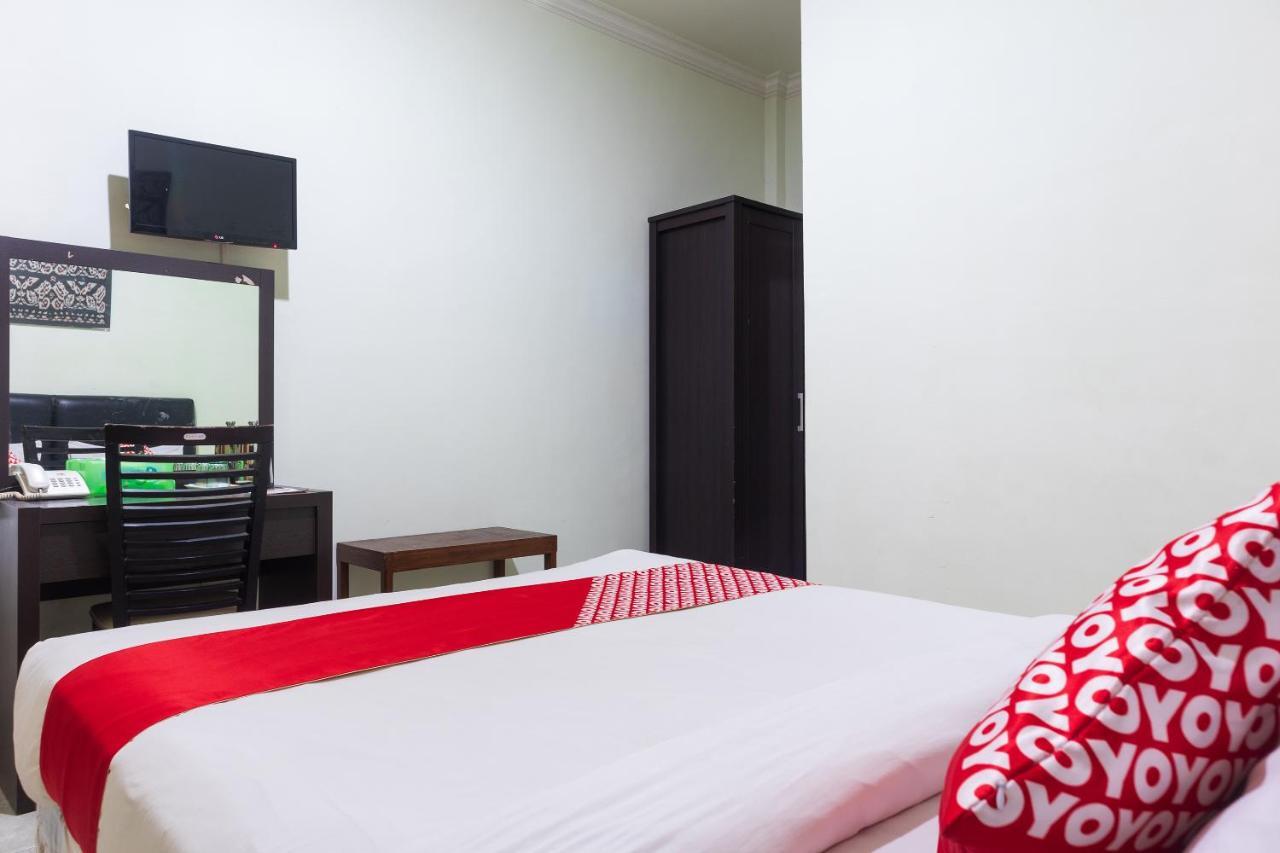 Super Oyo 1682 Greenia Hotel Kupang  Bagian luar foto