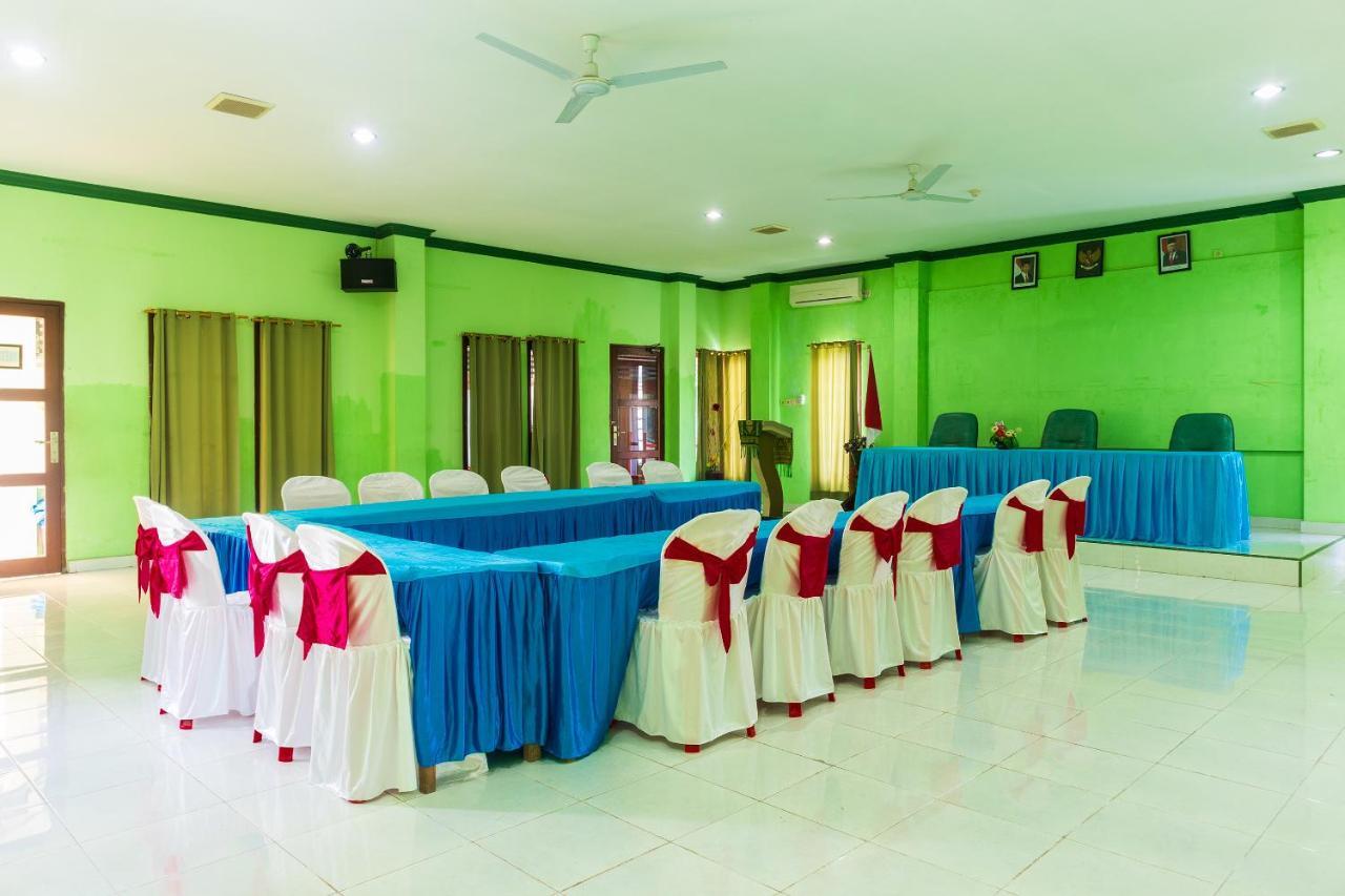 Super Oyo 1682 Greenia Hotel Kupang  Bagian luar foto